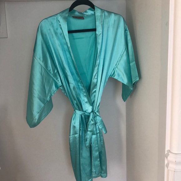Teal silky robe - Picture 1 of 1